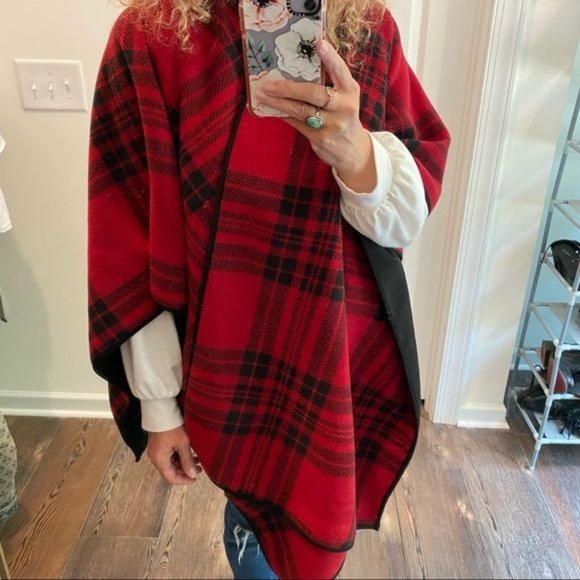 Woolrich reversible black red plaid poncho fleece One Size - Picture 1 of 6